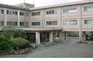 小学校　藤沢市立六会小学校（小学校）まで1110m