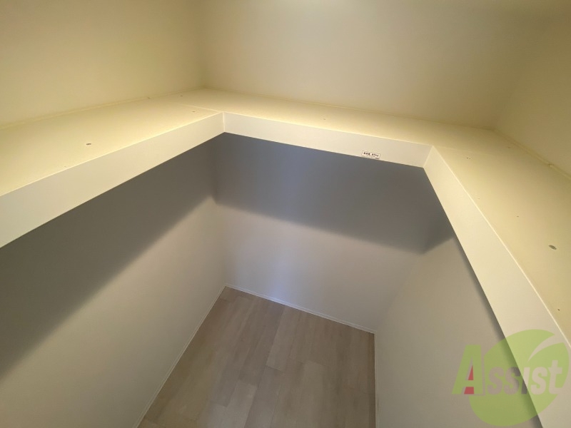 収納　収納もバッチリあるのでお部屋が片付きますよ！