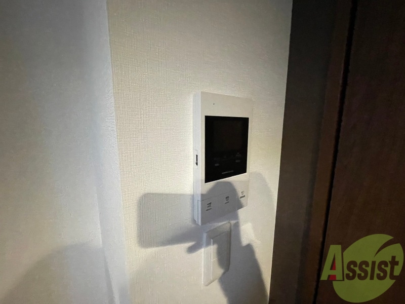 セキュリティ　ＴＶモニター付インターホンです。来客者の顔が見えるので安心！