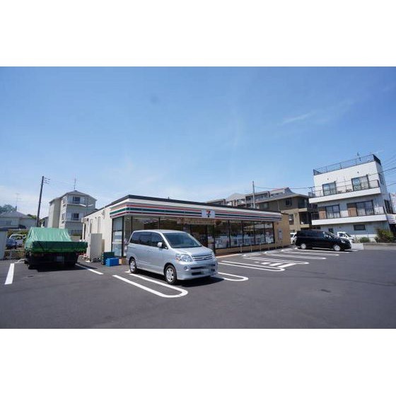 コンビニ　セブンイレブン横浜中山南店（コンビニ）まで708m