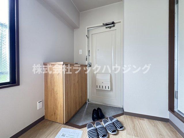 玄関　【お部屋さがしはラックハウジングにお問合せ下さいませ♪】