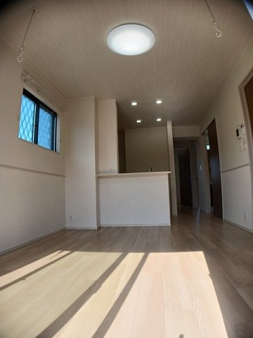 居室・リビング　ゆったり過ごせる居間です