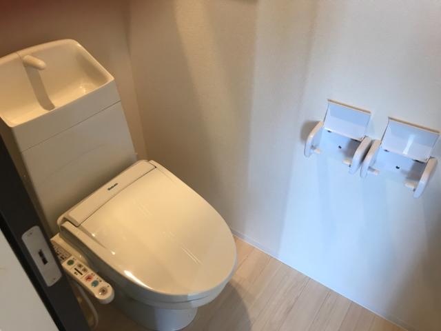トイレ　シャワー付トイレ