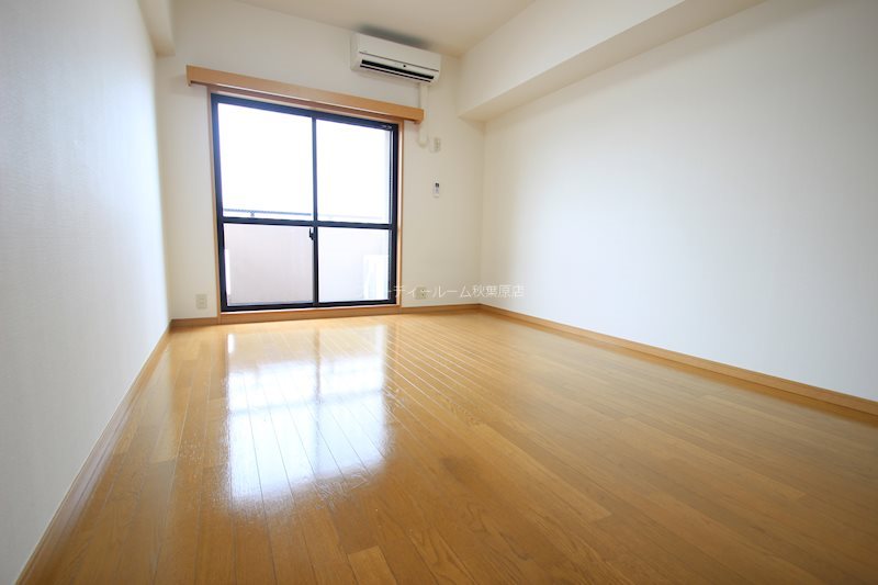 居室・リビング　「秋葉原」の繁華街まで歩いていける魅力的な立地で充実した新生