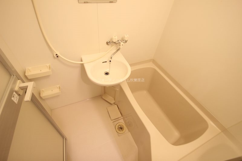 バス・シャワールーム　「秋葉原」の繁華街まで歩いていける魅力的な立地で充実した新生