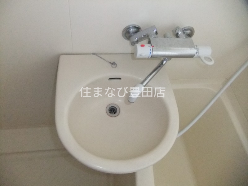 洗面設備　同型別部屋写真