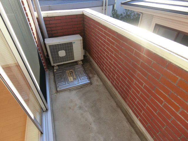 バルコニー　他のお部屋の参考写真となります。