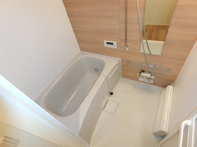 バス・シャワールーム　※別部屋の写真です