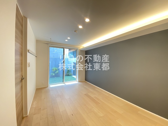 その他部屋・スペース　アクセントクロス仕様で、お部屋をオシャレに演出してくれます♪