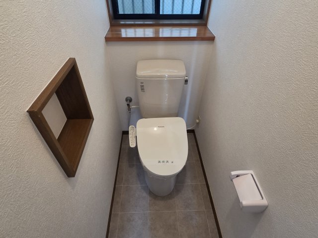 トイレ　落ち着いたトイレです