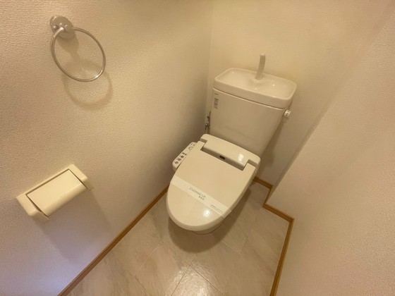 トイレ　※別部屋の写真です