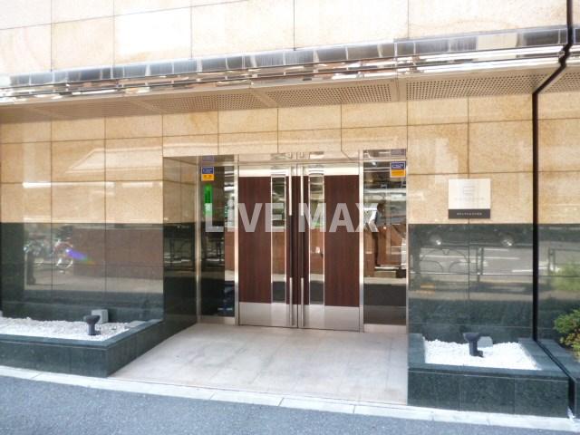 エントランス　★《見学予約受け付け中》設備充実の賃貸マンションです。お気軽