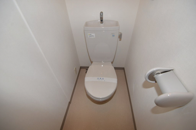 トイレ　清潔感のあるトイレです