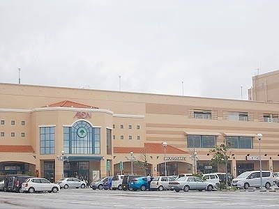ショッピングセンター　イオン具志川店（ショッピングセンター）まで750m