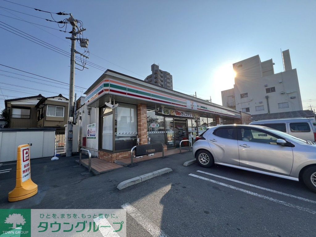 コンビニ　セブンイレブン桶川東1丁目店（コンビニ）まで820m