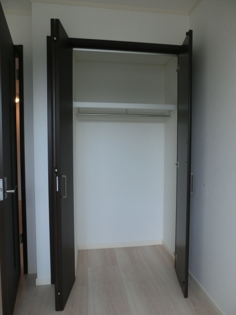 収納　アジュール池袋本町　豊島区池袋本町１