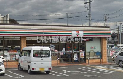 コンビニ　セブンイレブン堺東山店（コンビニ）まで593m