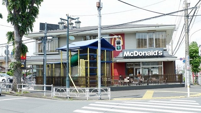 飲食店　マクドナルド東久留米店（飲食店）まで400m