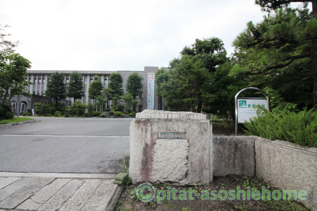中学校　長浜市立西中学校（中学校）まで293m