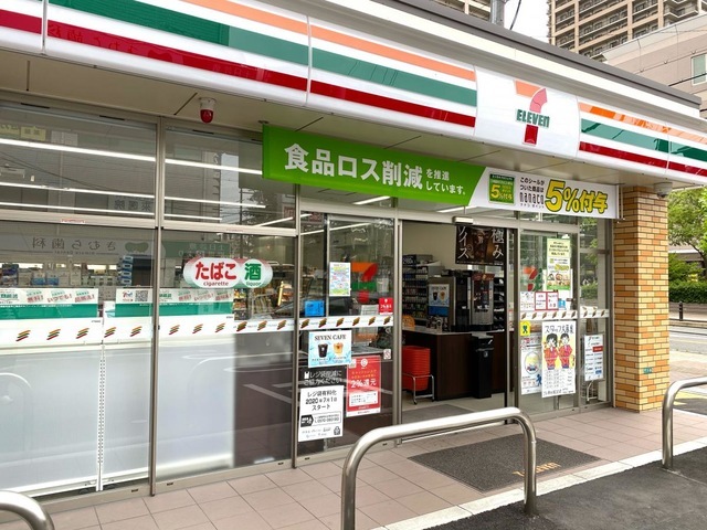 コンビニ　セブンイレブンJR堺市駅前店（コンビニ）まで652m