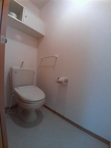 トイレ　落ち着いたトイレです