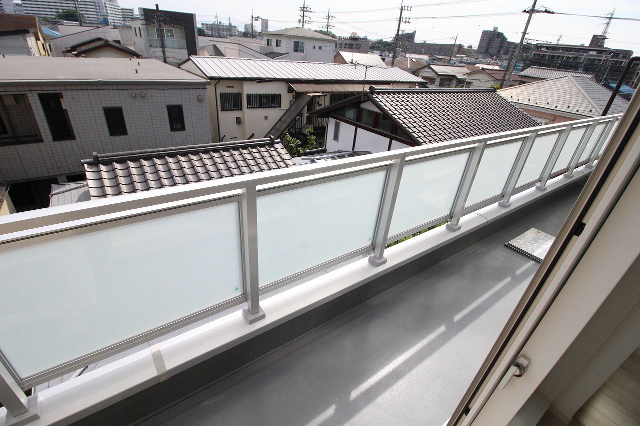 バルコニー　別の部屋の写真です