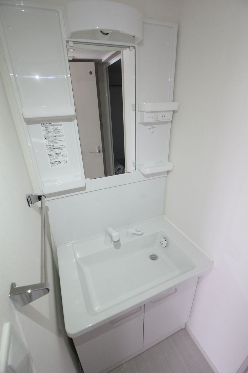 洗面設備　別の部屋の写真です