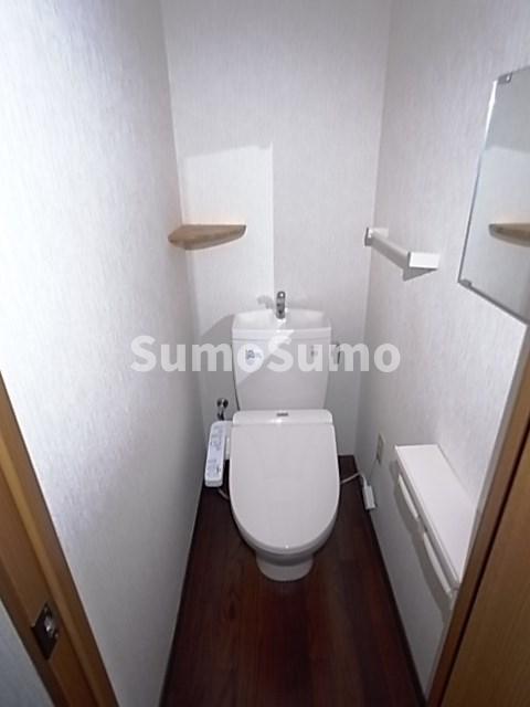 トイレ　落ち着いたトイレです