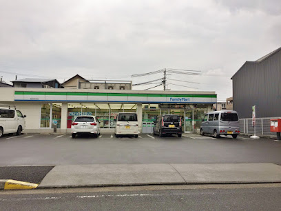 コンビニ　ファミリーマート 熱田切戸町店（コンビニ）まで706m