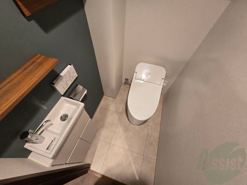 トイレ　こちらはトイレです。清潔感があり、安心して使用できます。