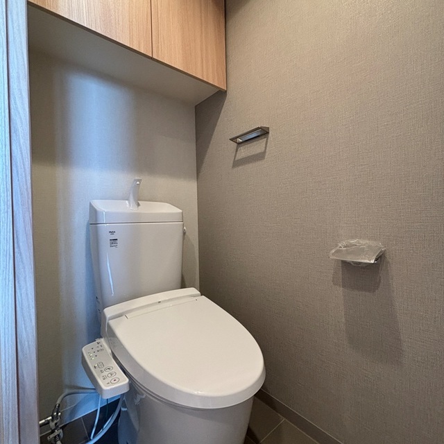 トイレ　※写真は同タイプ住戸です。