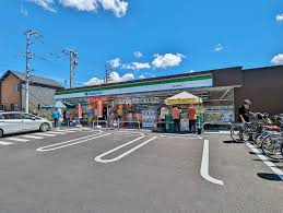 コンビニ　ファミリーマート 西東京東町店（コンビニ）まで936m
