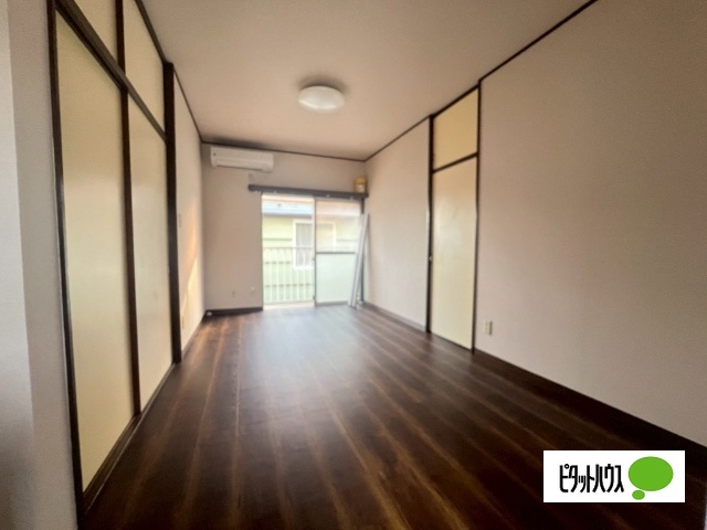居室・リビング　※別部屋参考写真