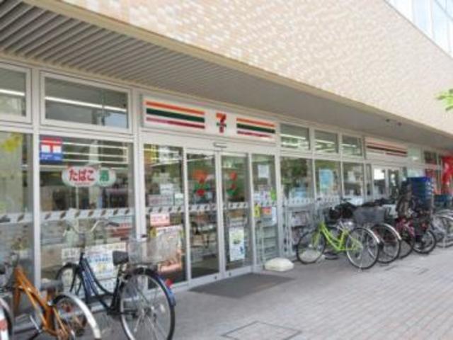 コンビニ　セブンイレブン三河島駅前店（コンビニ）まで207m