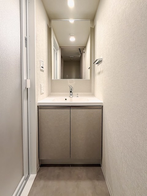洗面設備　※写真は同タイプ住戸です。