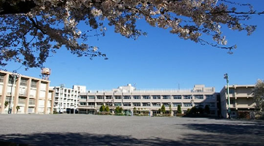 中学校　千歳中学校（中学校）まで1603m