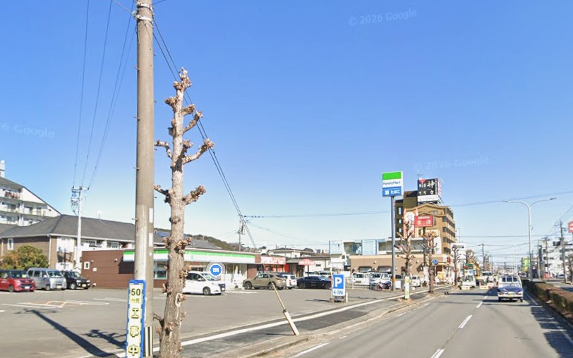 コンビニ　ファミリーマート 賀来店（コンビニ）まで322m