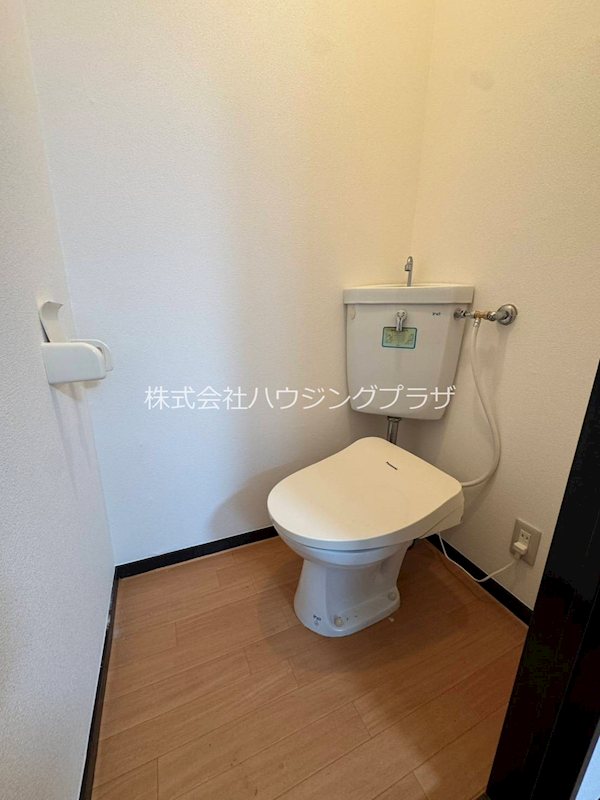 トイレ　ウォシュレット付きトイレ