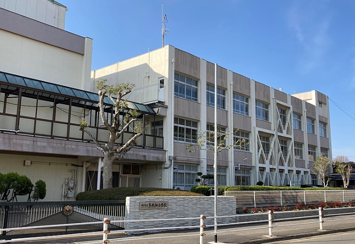 小学校　神戸市立多井畑小学校（小学校）まで1470m