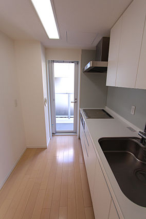 キッチン　※別部屋の参考写真です。