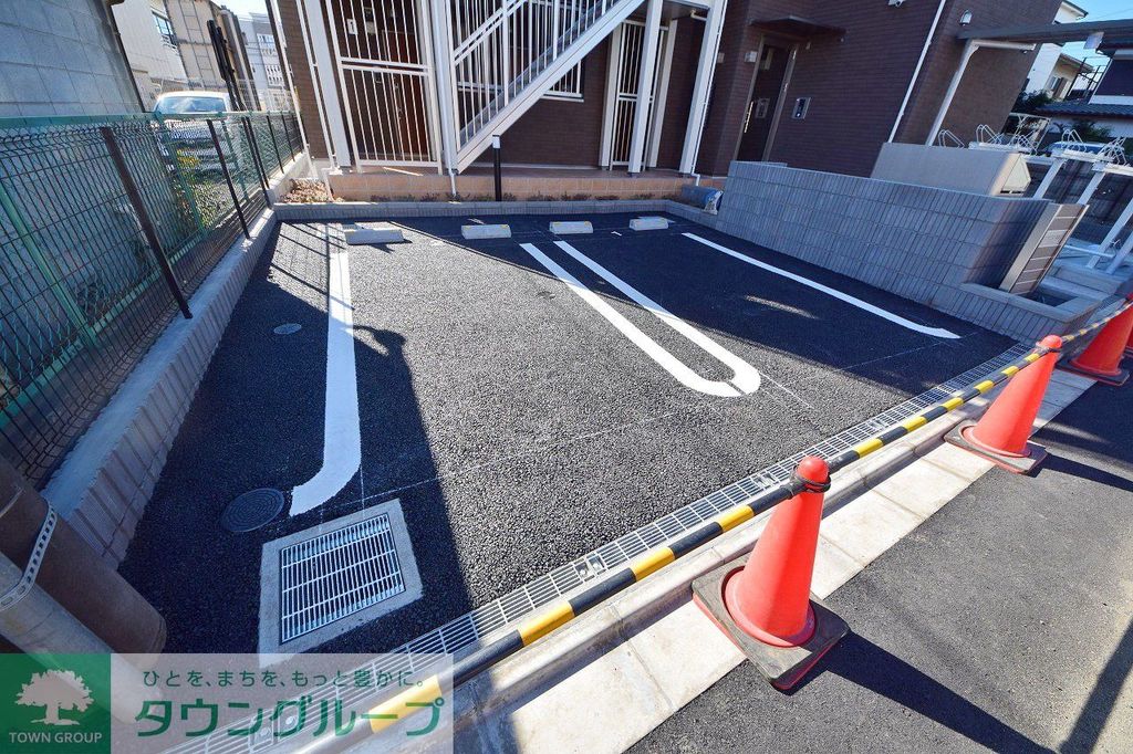 駐車場　駐車場