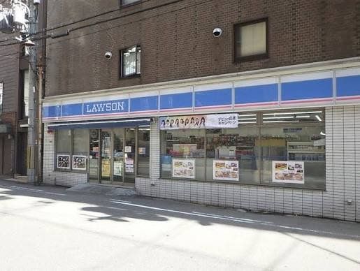 コンビニ　ローソン江戸堀1丁目店（コンビニ）まで120m
