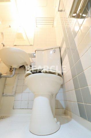 トイレ　コンパクトで使いやすいトイレです