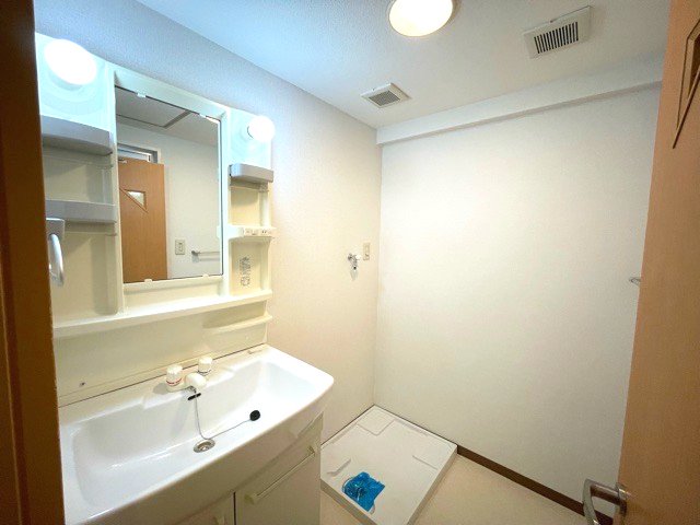 洗面設備　忙しい朝には欠かせない洗面所です