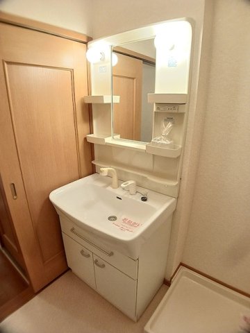 洗面設備　忙しい朝には欠かせない洗面所です