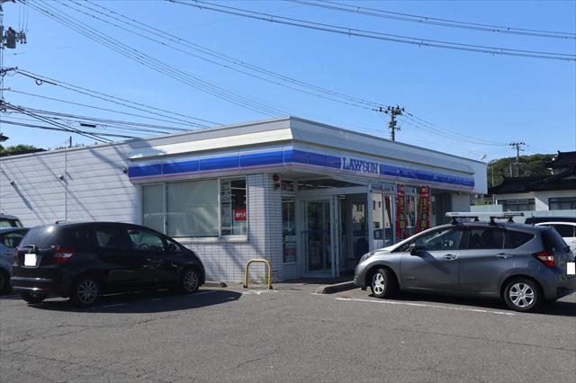 コンビニ　ローソン秋田新屋日吉町店（コンビニ）まで311m