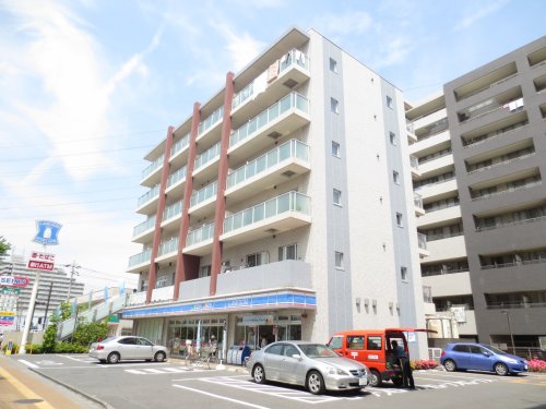 コンビニ　ローソン 北戸田駅西口（コンビニ）まで127m