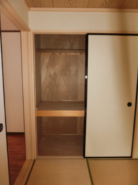 収納　和室の押し入れです。