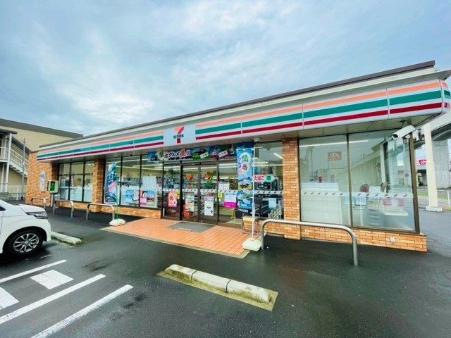 コンビニ　セブンイレブン名取美田園店（コンビニ）まで140m
