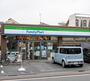 コンビニ　ファミリーマート 羽田六丁目店（コンビニ）まで49m